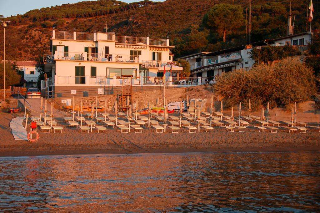 كابوليفيري Hotel Villa Miramare المظهر الخارجي الصورة